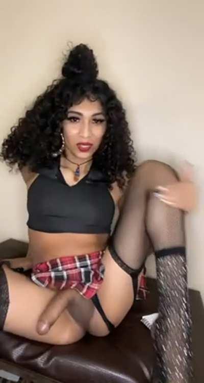 My big girldick 😈 would you suck me ?