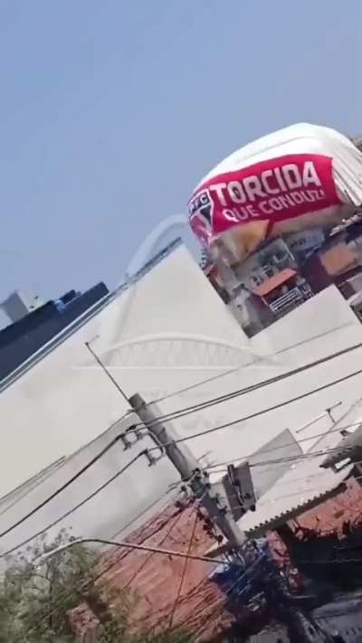 Acidente com dirigível.