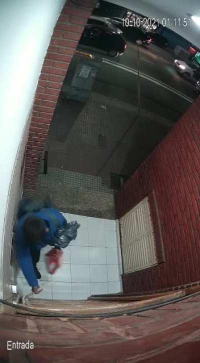 Can't have shit in Argentina