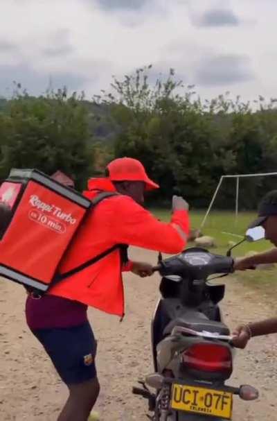 Villa apenas termine el partido con Arsenal