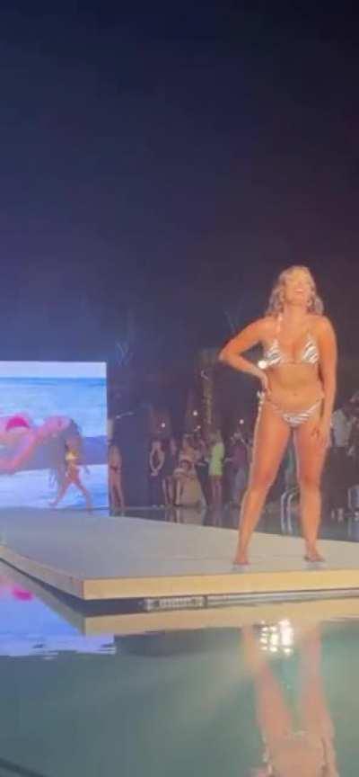 SI swimsuit livestream 2