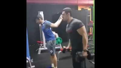 Avongors: Yeet game (Music:  