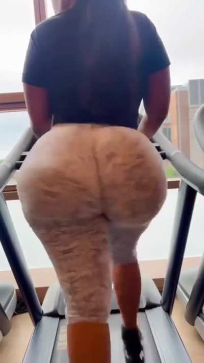 So much motion 🔥👅