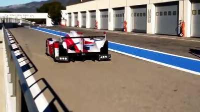 Mi Prius no se escucha así…