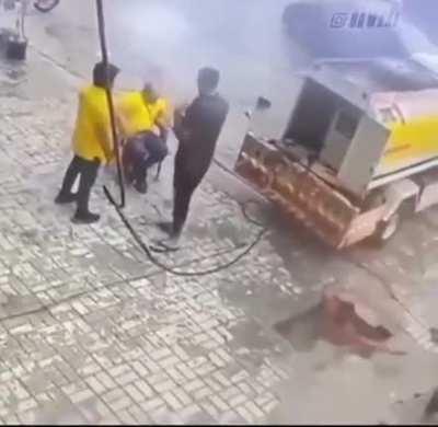 "Come on in, everyone- the water's fine!!"