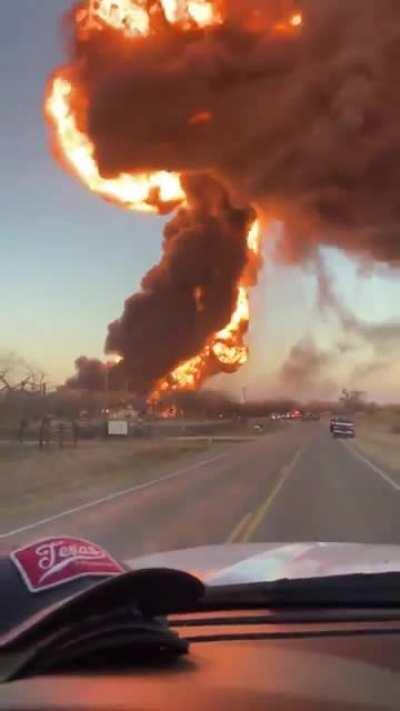 Train vs Truck causes explosion in Cameron, TX - 2/23/21