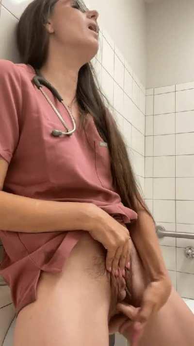 React if you'd fuck mommy