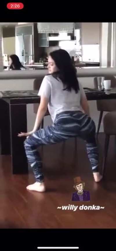 Camila twerking