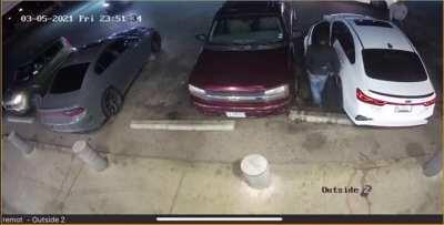 Guy with sagging pants gets shot with an AR-15.