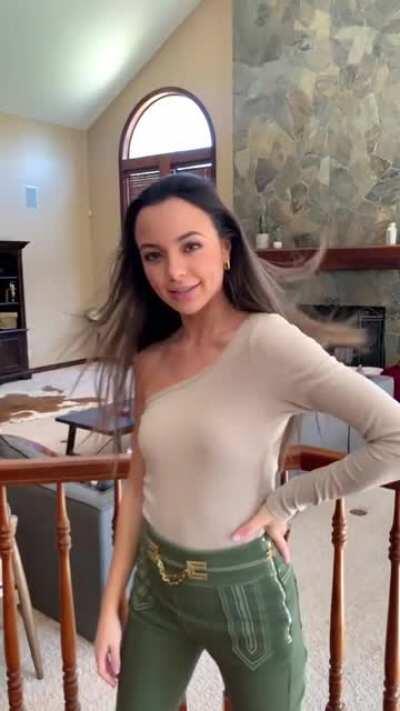 Nessa slow motion 😍