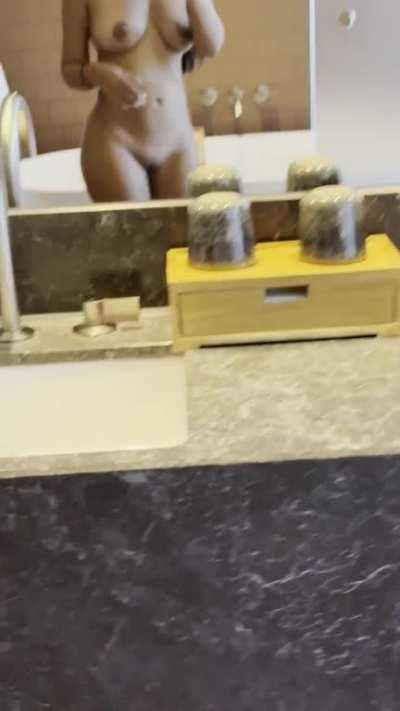 My bf called me fat… should I stay thick or lose weight? (F)