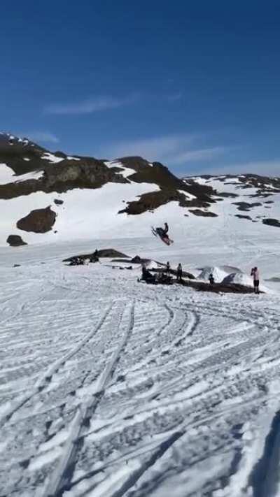 Looked super sketch but he walked away so I’ll call that a win