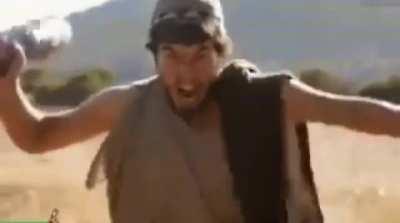 Foda-se jesus batalhando contra zumbi cowboys ao som de Linkin park