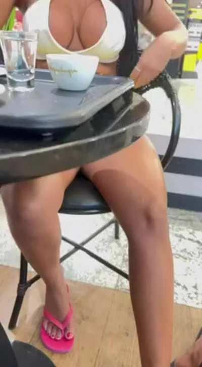 Showing my pussy in the mall!!!