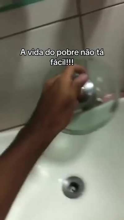 Como é triste ser pobre