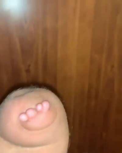 Take my 𝙎𝙏𝙍𝙊𝙉𝙂 hand!