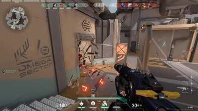 I'm just practicing with Viper on this ranked match, And then this happened. LMAOOO, served in a silver platter