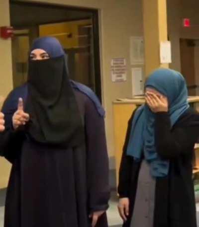 A German girl brought her mom to the mosque to declare the Shahada. Takbir. 