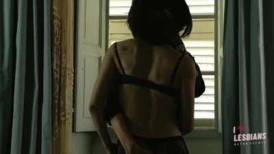 Retro Scenes: Asia Argento & Helene Fillieres - 