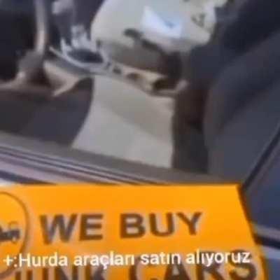 Sesi titremiş beeeee