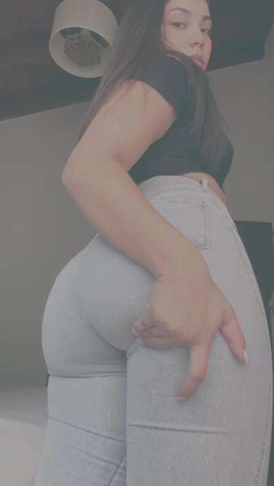 you like to hear these farts secretly