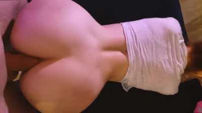 PAWG works her ass like a pro