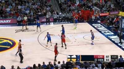 [Highlight] LaVine scores on three straight possessions to push the Bulls lead back out to 8