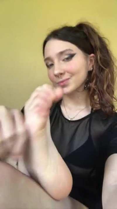 I'll let you worship them if you obey your goddess very well 😘