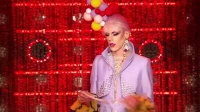 [S13] loni's moment in the roast