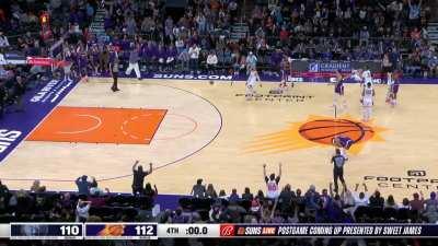 [Highlight] Grizzles looking for the steal let all the time run off the clock down 2 and Suns win
