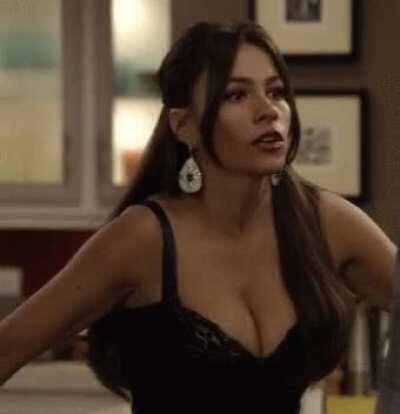Sofia Vergara tits