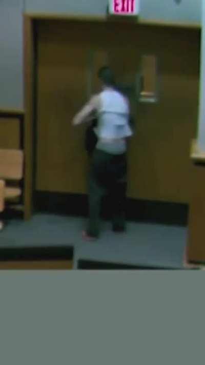 Inmate fleeing court