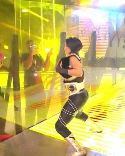 Big booty Bayley 🍑