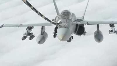 Inflight Refueling AV-8B; Dassault Rafale; F/A-18; F-16