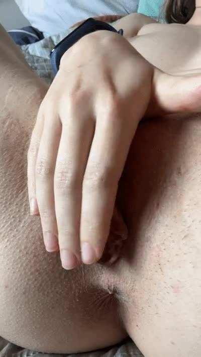 I think older guys eat pussy better ;)