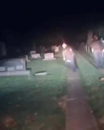 Trancaram lá em baixo