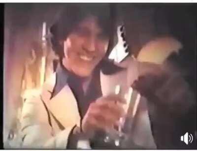 TIL que el t&eacute;rmino &ldquo;agarrar una jarra&rdquo; para definir ponerte borracho, sali&oacute; de este comercial