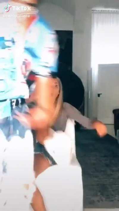 Alessia Lanza ahegao👅+tette🍐