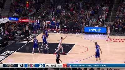 [Highlight] Valanciunas can't miss and hits his 7th three of the half