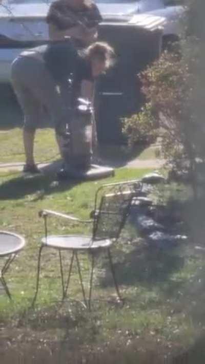 Live next to tweakers