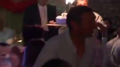 WCGW To Carry A Wedding Cake