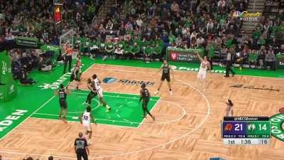 [Highlight] Dario Saric takes the Kornet Kontest Challenge and comes up with an L