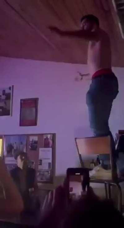 They know how to party