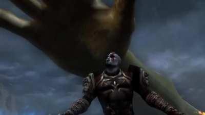 Old Kratos learned his lesson from the Colossus of Rhodes failure.