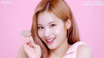 TWICE Sana and Dahyun for A'PIEU cosmetics