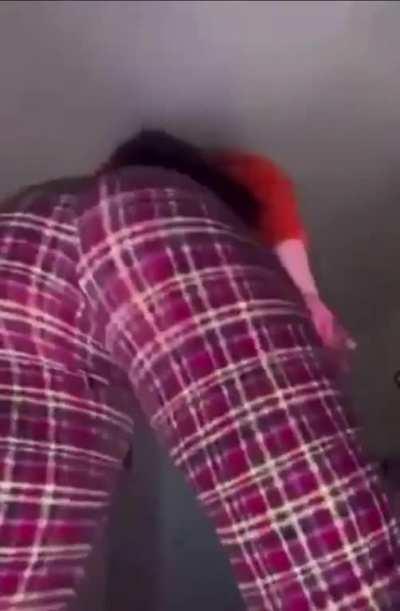 She lets it loose on anyone 💨