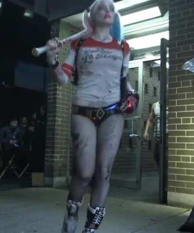 Margot Robbie as Harley Quinn,on the sets of Suicide Squad(2016). One of few good things about DCEU.