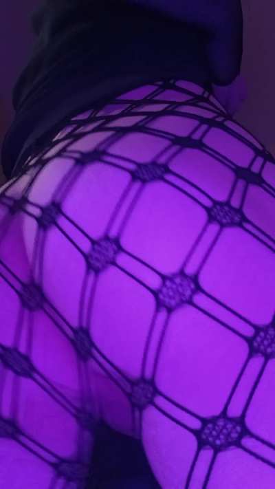 Addicted to shaking my femboy booty 😵‍💫