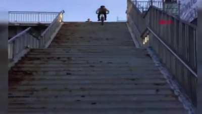 BEYNİM UYUŞTU NEDEN YHA