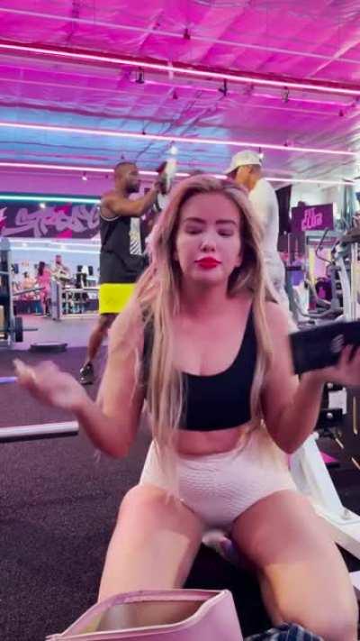 They like the new girl and the way she looks.